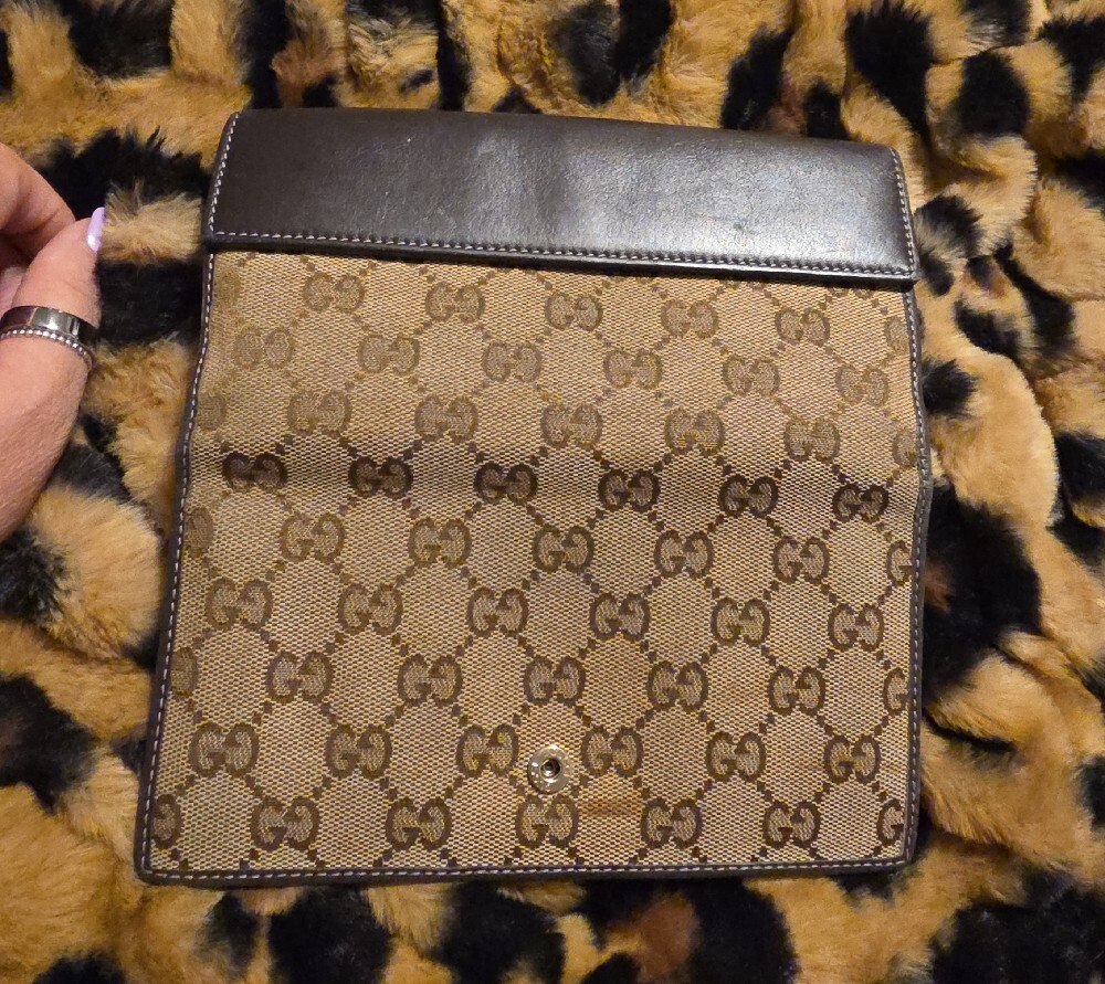Gucci Beige/Brown GG Canvas Wallet with Gold Heart Closure - Picture 4 of 12